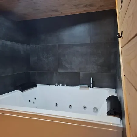 Vendégház De Luxe Eden