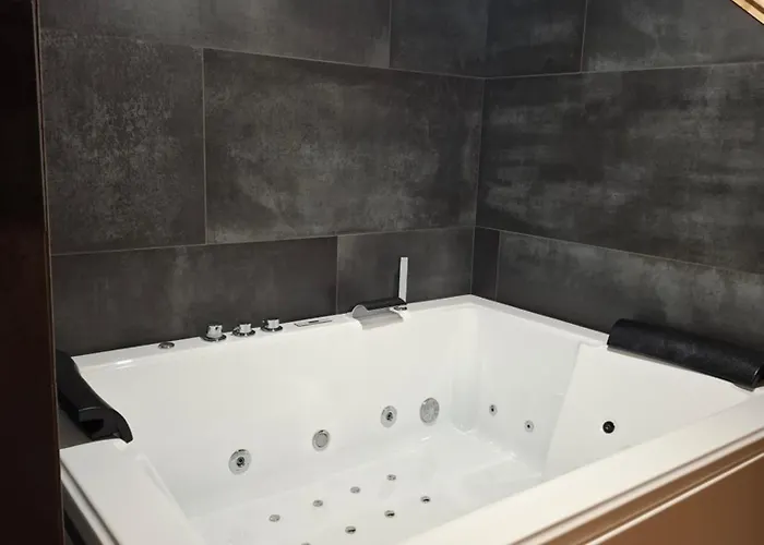 Eden Πανσιόν 3*